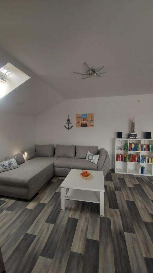 Ferienwohnung Krabbe Im Haus-ノイハルリンガージール エクステリア 写真